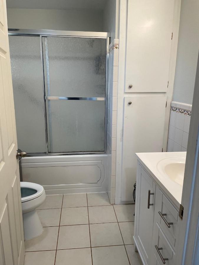 Private Room In Los Angeles With Wifi, Tv, And View Of Hollywood Sign & Shared Kitchen Екстер'єр фото