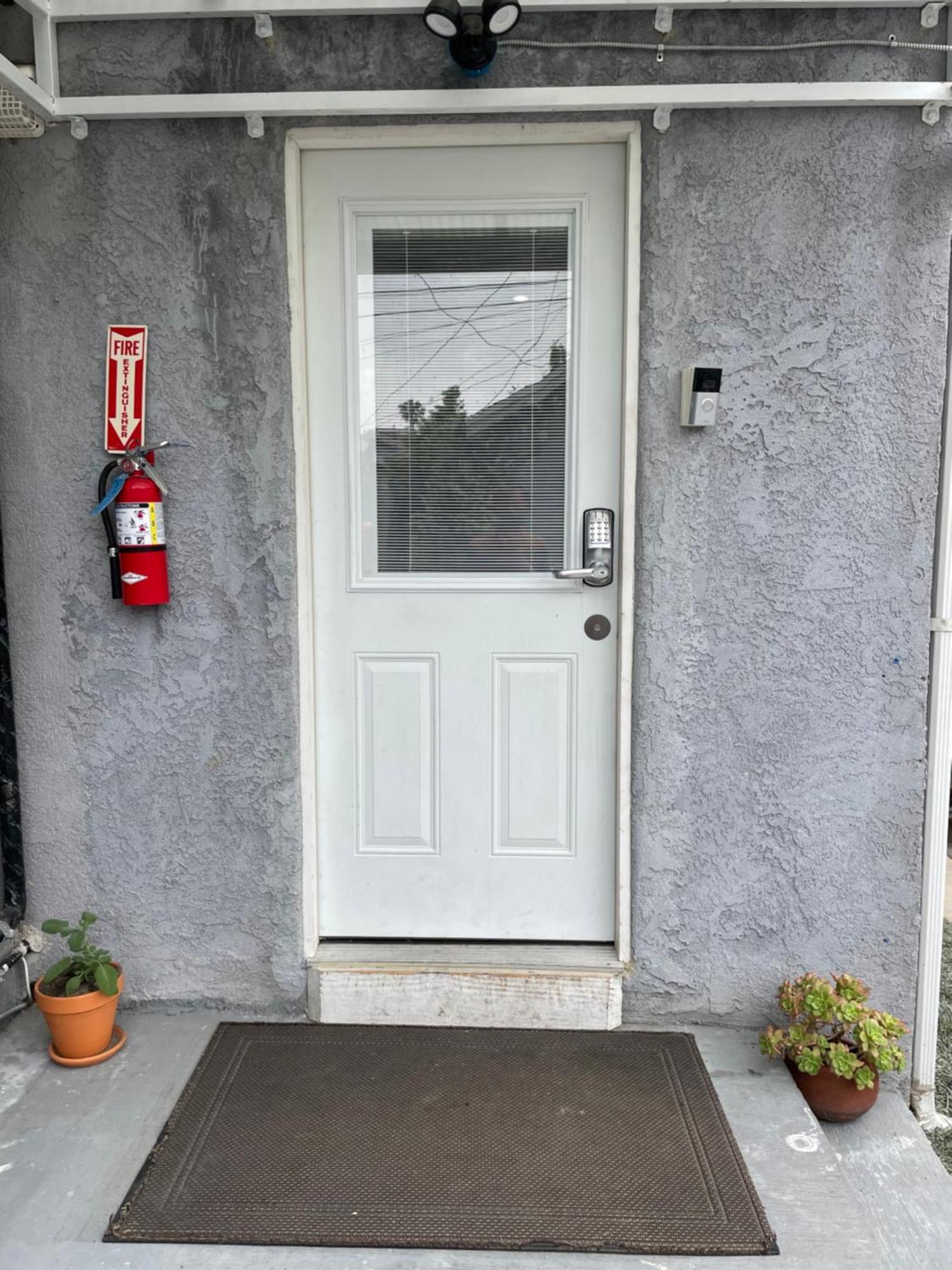 Private Room In Los Angeles With Wifi, Tv, And View Of Hollywood Sign & Shared Kitchen Екстер'єр фото